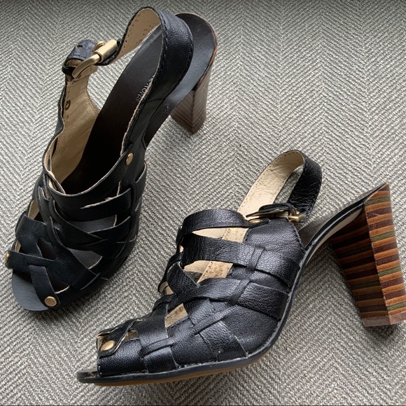 Michael Kors Peep-toe Sandal - Picture 2 of 8